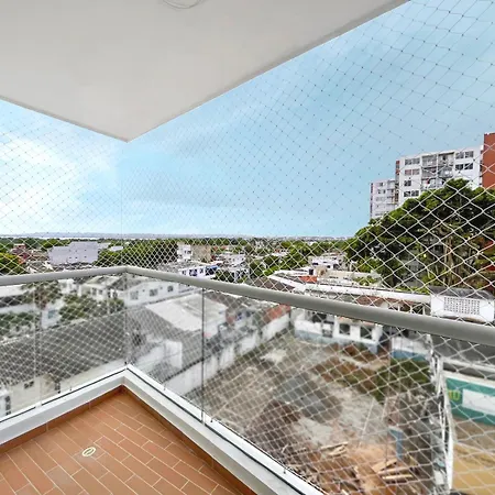 Moderno Y Práctico, Cerca Del Aeropuerto Y Del Mar Apartamento