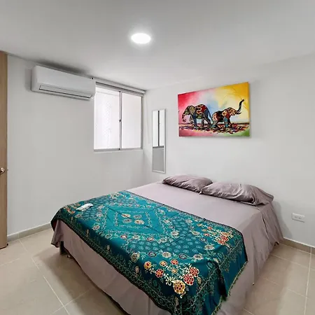 Moderno Y Práctico, Cerca Del Aeropuerto Y Del Mar Apartamento